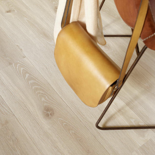 Panele podłogowe a ogrzewanie podłogowe – jak wybrać trwałe i wydajne rozwiązanie?